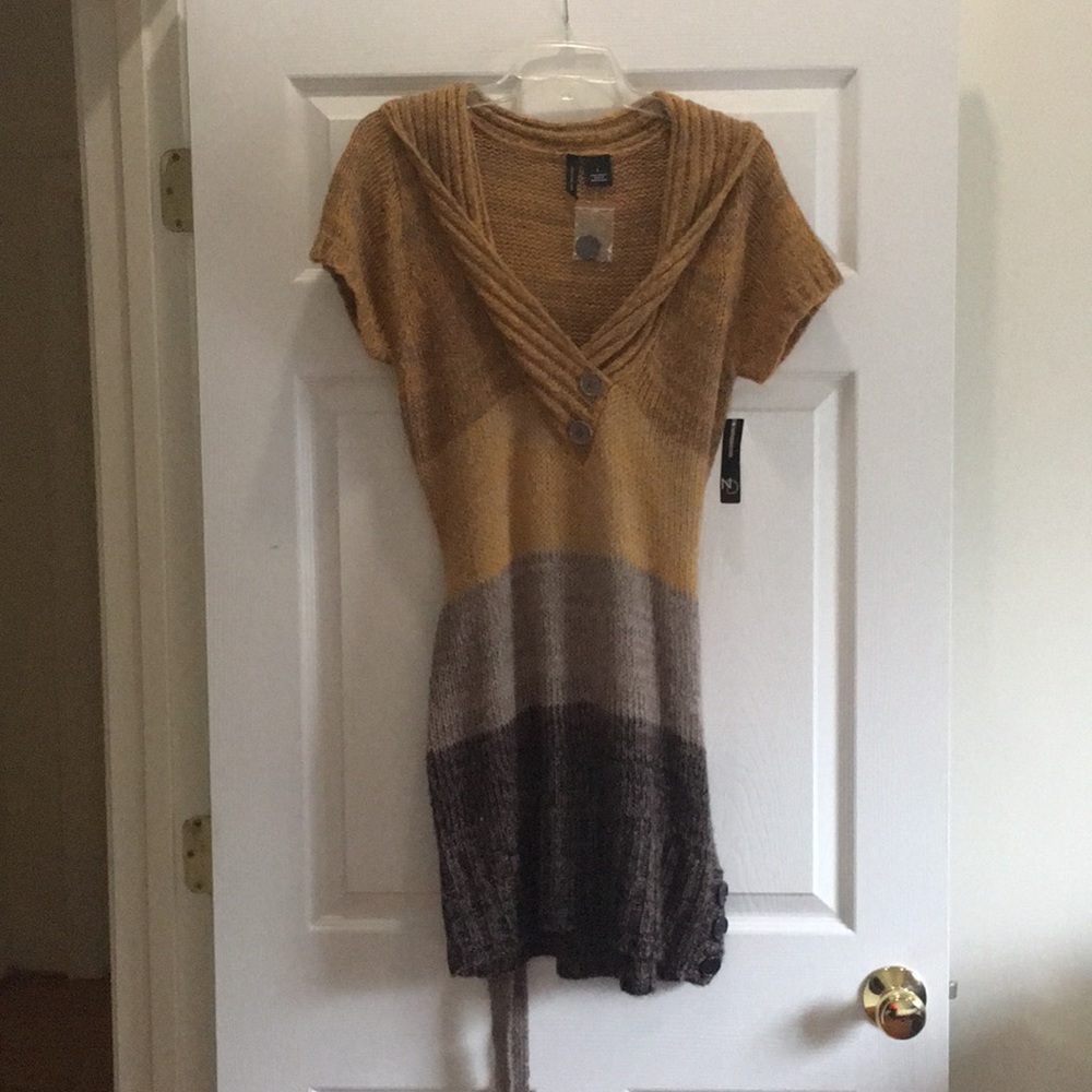 Short sleeve Knit Dress.